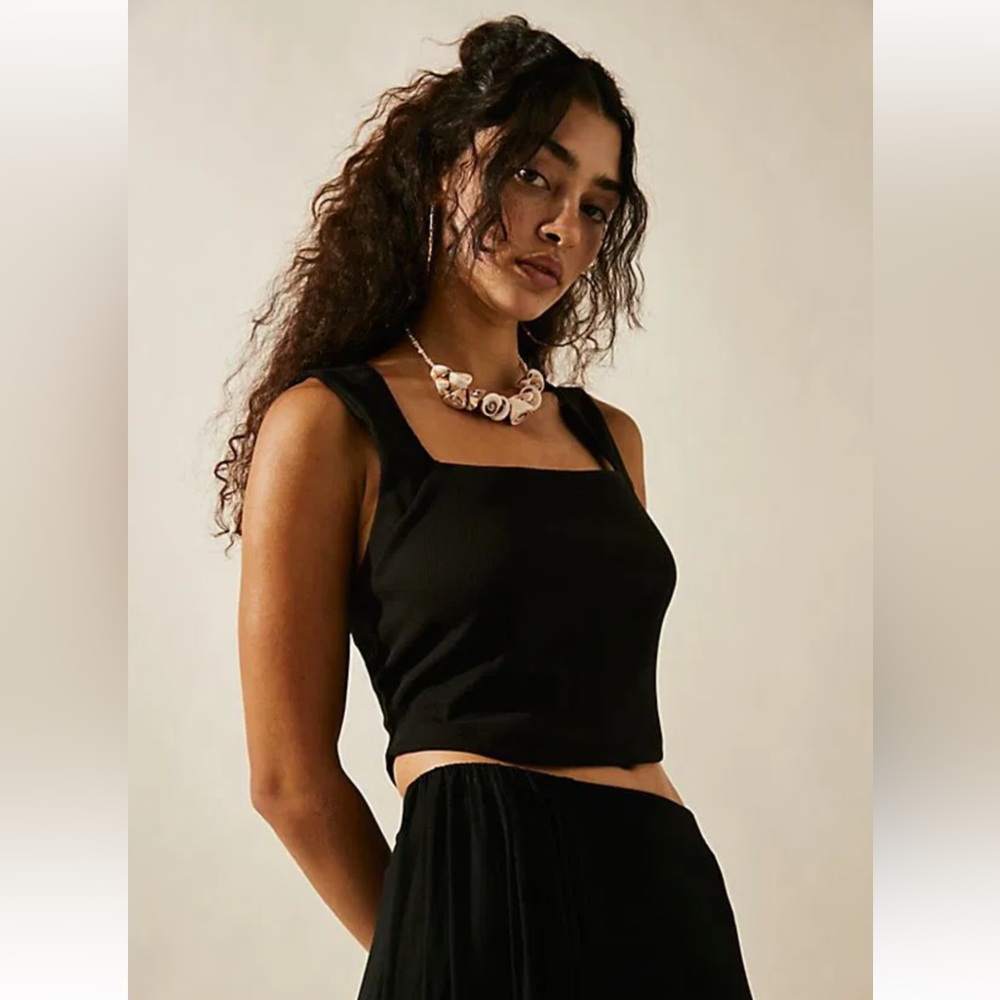 Black Square-Neck Ribbed Tank Top - Women